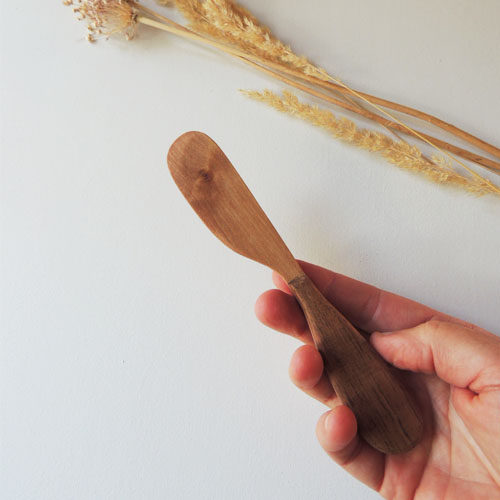 couteau beurre en bois